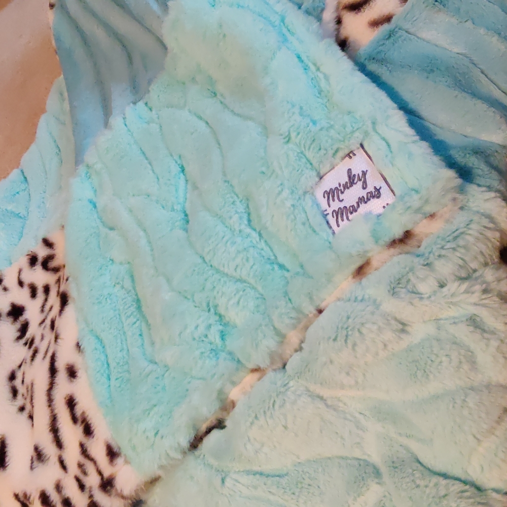 NEW Minky Mama blanket - Picture 5 of 5